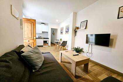 Flat for sale in Sevilla. 