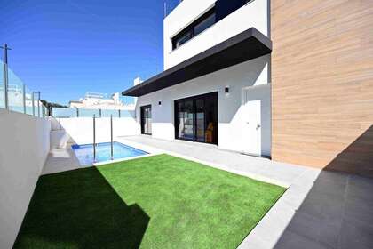 Cluster house for sale in Orihuela-Costa, Alicante. 