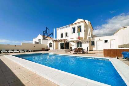 House for sale in Adeje, Santa Cruz de Tenerife, Tenerife. 