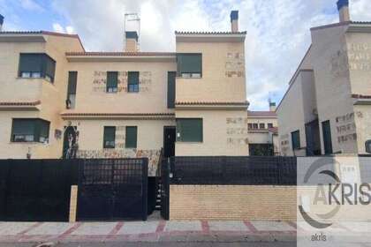 Cluster house for sale in Villanueva de la Cañada, Madrid. 