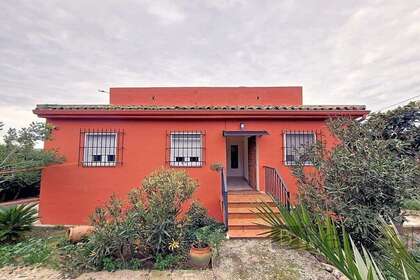 House for sale in Villanueva de la Cañada, Madrid. 