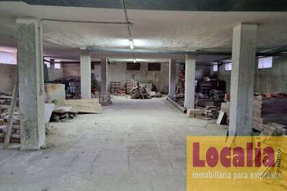 Commercial premise for sale in Sarón, Cantabria. 