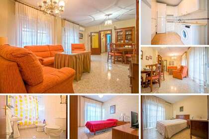 Flat for sale in Sevilla. 