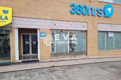 Commercial premise for sale in Villarreal, Castellón. 