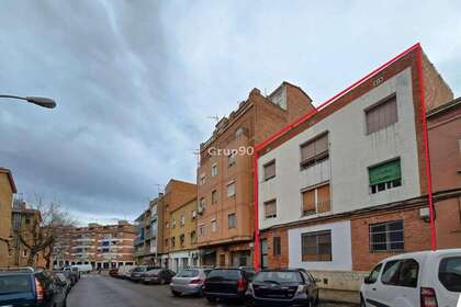 Building for sale in Lleida, Lérida (Lleida). 