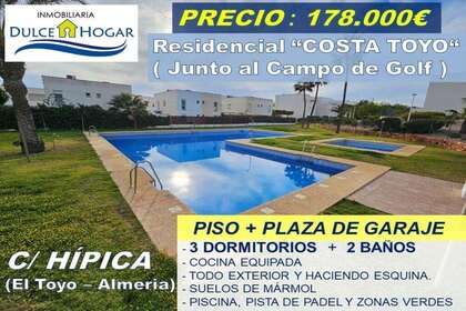 Flat for sale in Almería. 