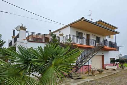 House in Vilanova de Segrià, Lérida (Lleida). 