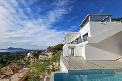 House for sale in Altea, Alicante. 