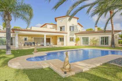 House for sale in Benissa, Alicante. 