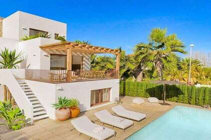 House for sale in Oliva, Valencia. 