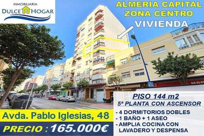 Flat for sale in Almería. 