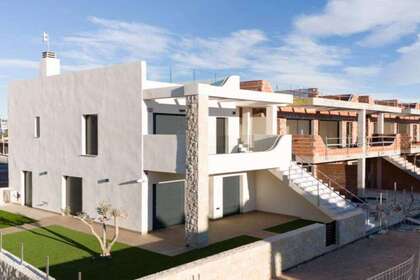 Дом Продажа в Pilar de la Horadada, Alicante. 