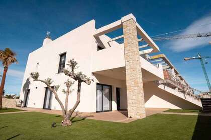 Дом Продажа в Pilar de la Horadada, Alicante. 
