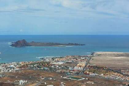 Wohn-Land zu verkaufen in Corralejo, La Oliva, Las Palmas, Fuerteventura. 