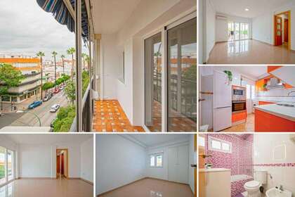 Flat for sale in Sevilla. 
