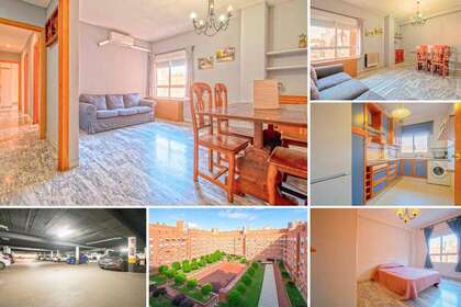 Flat for sale in Sevilla. 
