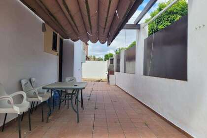 Reihenhaus zu verkaufen in Coria del Río, Guadalquivir-Doñana, Sevilla. 