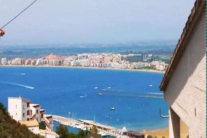 Duplex for sale in Canyelles Almadraba (Roses), Girona. 