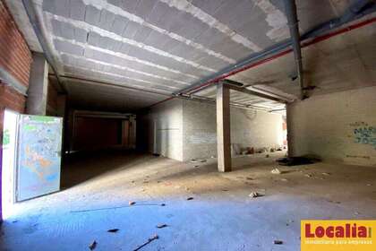 Handelspanden verkoop in Torrelavega, Cantabria. 