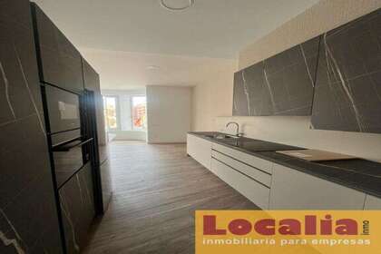 Flat for sale in Palencia. 