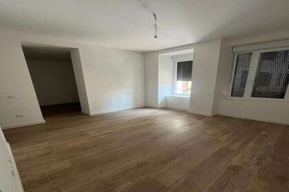 Flat for sale in Palencia. 