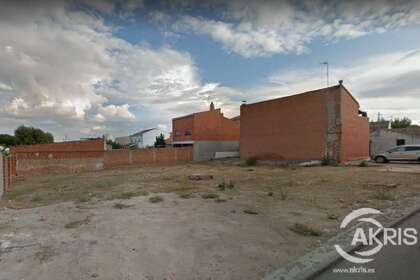 Plot for sale in Chozas de Canales, Toledo. 