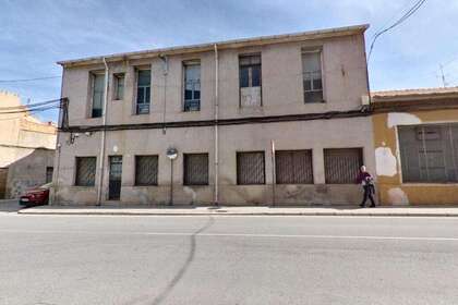 Commercial premise for sale in Elda, Alicante. 