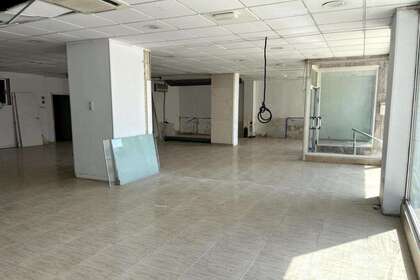 Premissa comercial em Tavernes Blanques, Valencia. 
