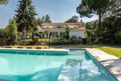 House for sale in Pozuelo de Alarcón, Madrid. 