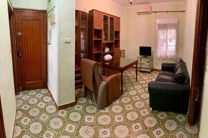 Flat for sale in Sevilla. 