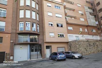 Duplex for sale in Toledo. 