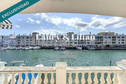 House for sale in Empuriabrava, Girona. 