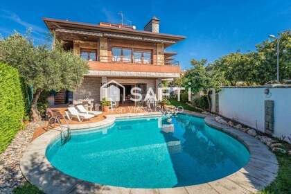 Haus zu verkaufen in Pineda de Mar, Barcelona. 