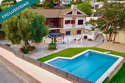 House for sale in Tiana, Barcelona. 