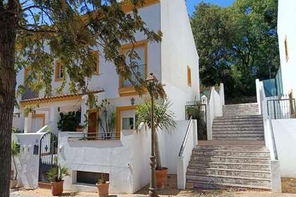 Cluster house for sale in Estepona, Málaga. 