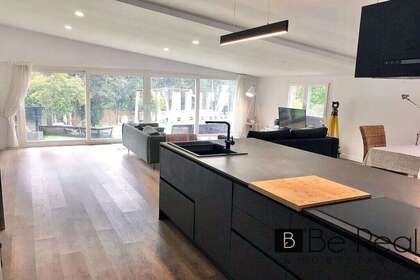 House for sale in Valdemorillo, Madrid. 