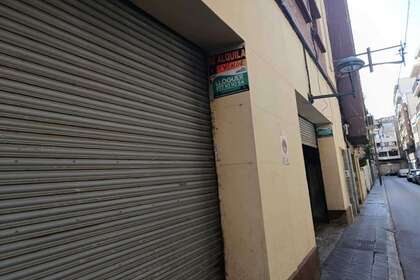 Commercial premise for sale in Tarragona. 