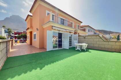 House for sale in Adeje, Santa Cruz de Tenerife, Tenerife. 