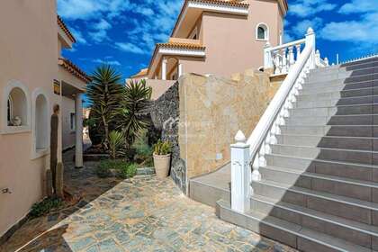 House for sale in Adeje, Santa Cruz de Tenerife, Tenerife. 