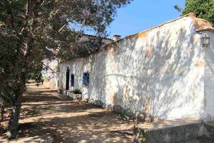 Country house for sale in Yecla, Murcia. 