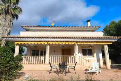 House for sale in Yecla, Murcia. 