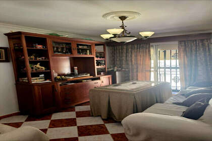 Flat for sale in Sevilla. 