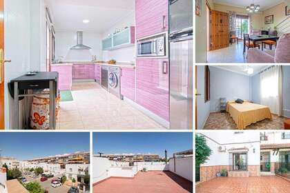 House for sale in Sevilla. 