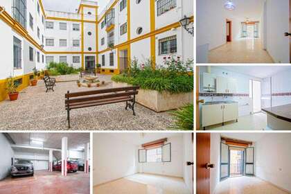 Flat for sale in Sevilla. 