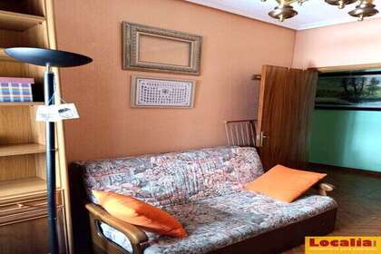 Flat for sale in Palencia. 