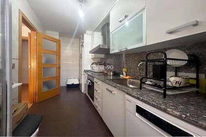 Flat for sale in Lleida, Lérida (Lleida). 