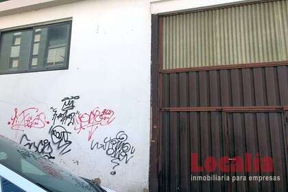 Commercial premise for sale in Torrelavega, Cantabria. 