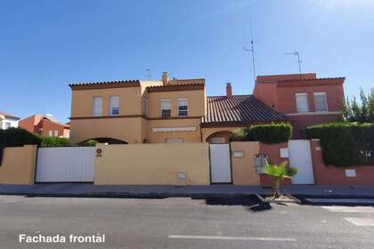 Таунхаус Продажа в Mairena del Aljarafe, Sevilla. 