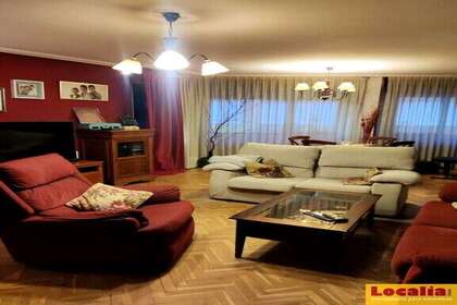 Flat for sale in Palencia. 