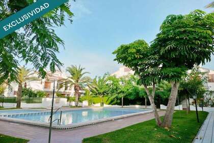 Cluster house for sale in Pilar de la Horadada, Alicante. 